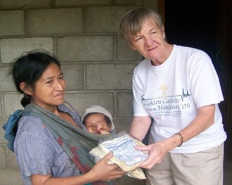 handing out food to the Tolupan